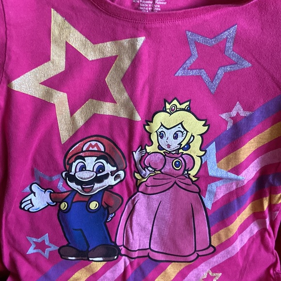 Super Mario Pink Shirt for Girls - Picture 2 of 4